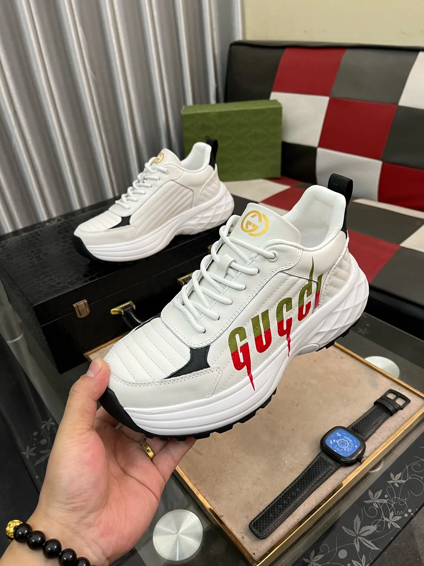 Men's shoes 💰500⌚️⌚️[Gucci] Gucci's latest casual men's shoes, welcome to 1:1 comparison, a popular Hong Kong counter casual shoe, counter quality, support inspection, high-quality workmanship, upper made of Italian imported calfskin, breathable mesh insole original fashion sports outsole, casual fashion, high-end quality, size: 38-442️⃣Colors available